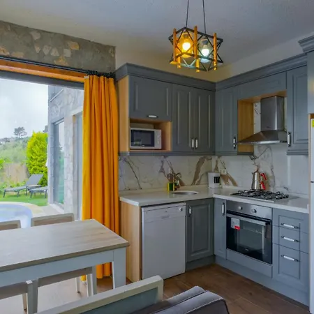 Villa Pine