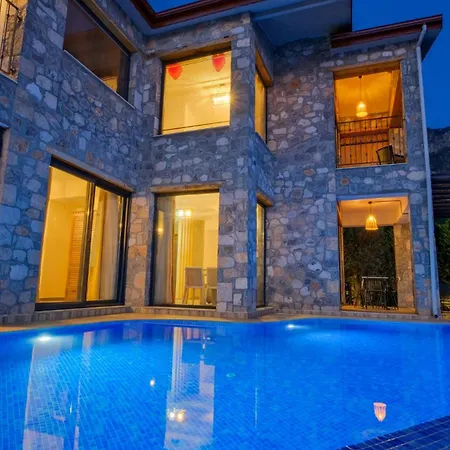 Pine Villa *